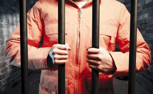 توقيف مدير مدرسة بتهمة اغتصاب طلابه