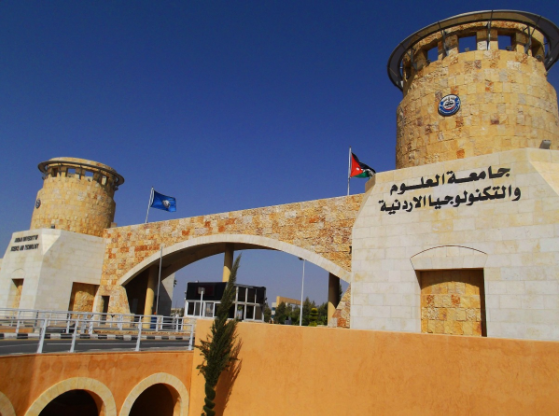 رئيس ’التكنولوجيا‘ يقاضي عضو هيئة تدريس