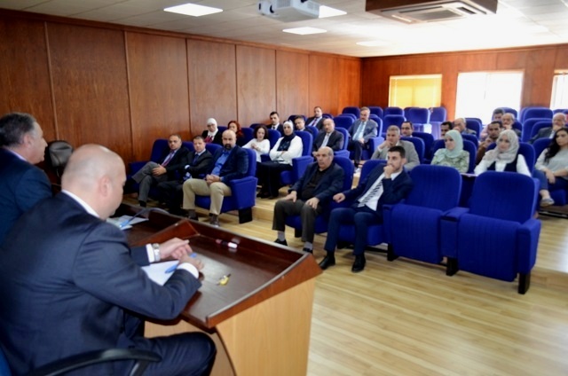 عميد كلية الأعمال في ’عمان الأهلية‘