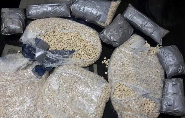 احباط تهريب 200 الف حبة مخدرة