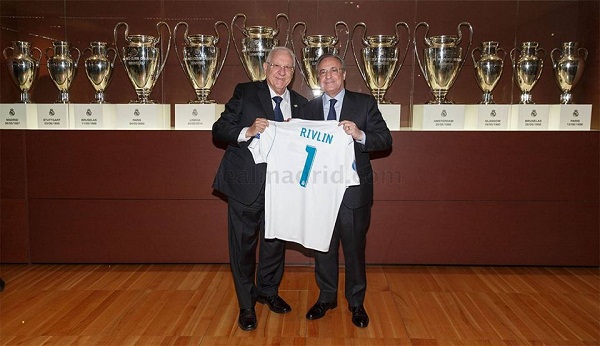 الريال يكرم الرئيس الاسرائيلي (صور)