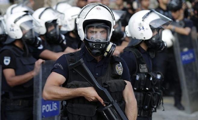 تركيا: توقيف 100 شخص بعملية واسعة