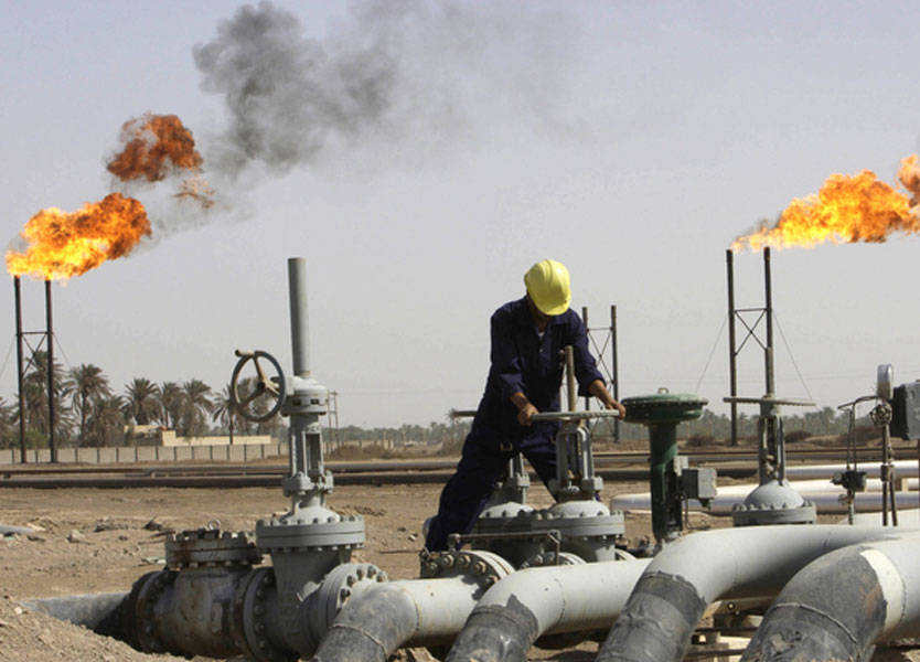 استقرار أسعار النفط دون أعلى مستوى