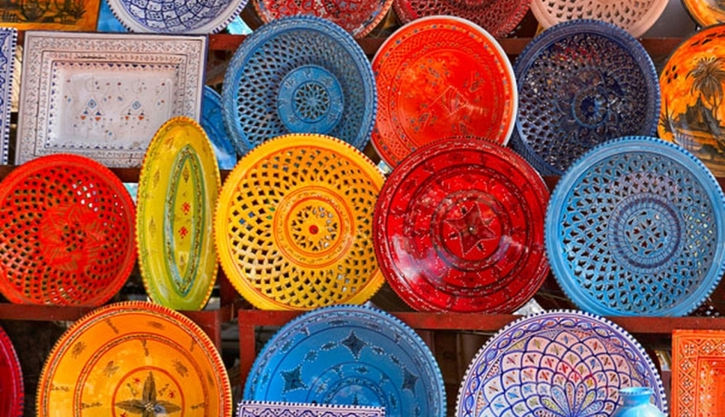 انتبه.. الأواني الزجاجية الملونة خطر مميت