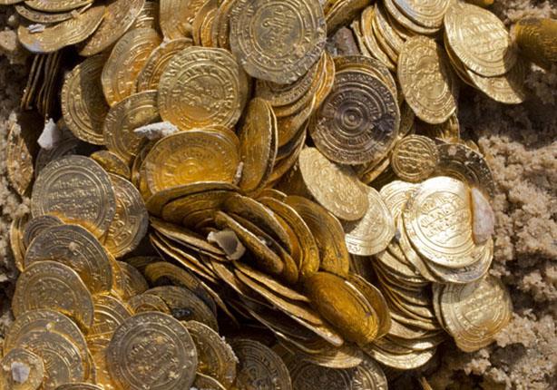 سيدة تتنازل لمحتال عن بيتها مقابل