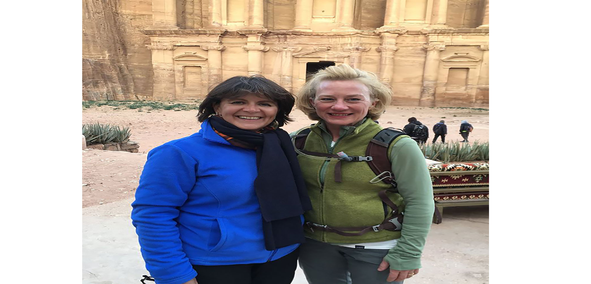 ويلز وعناب.. رب صدفة خير من