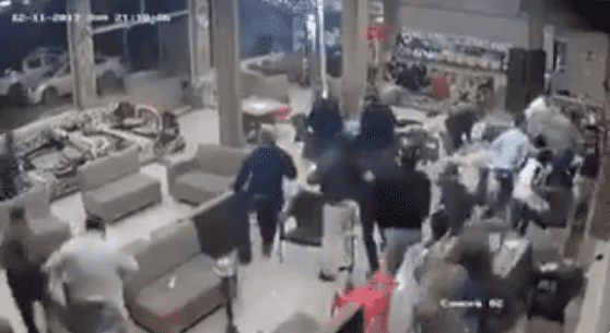 لحظة وقوع زلزال كبير ضرب العراق