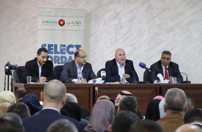 الحكومة: 400 فرصة عمل سيوفرها مصنع