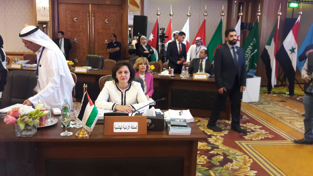 لطوف تشارك في اعمال الدورة 1635