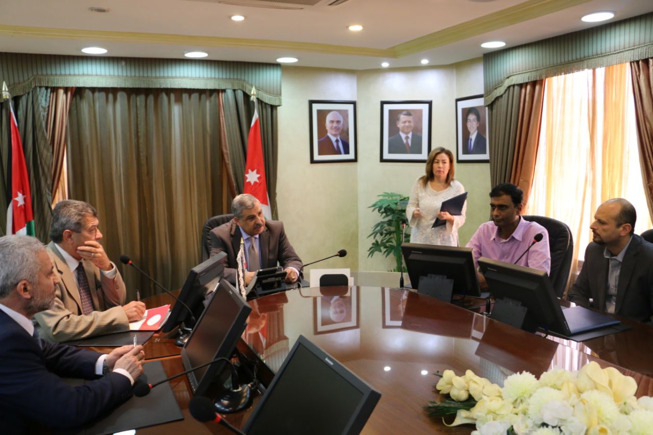 اتفاقية لتشغيل (550) عامل في قطاع