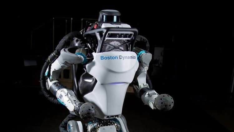 روبوت خارق يقوم بحركات يعجز عنها