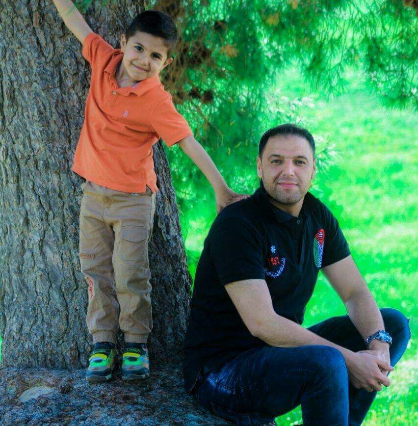 ورد جرادات يضيء شمعته السابعة