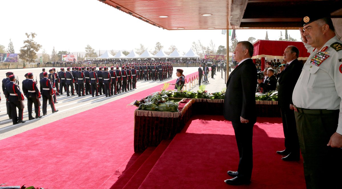 الملك يرعى حفل تخريج الفوج الأول