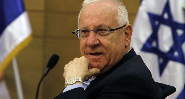 الإحتلال يحقق بمنشورات تظهر الرئيس الإسرائيلي