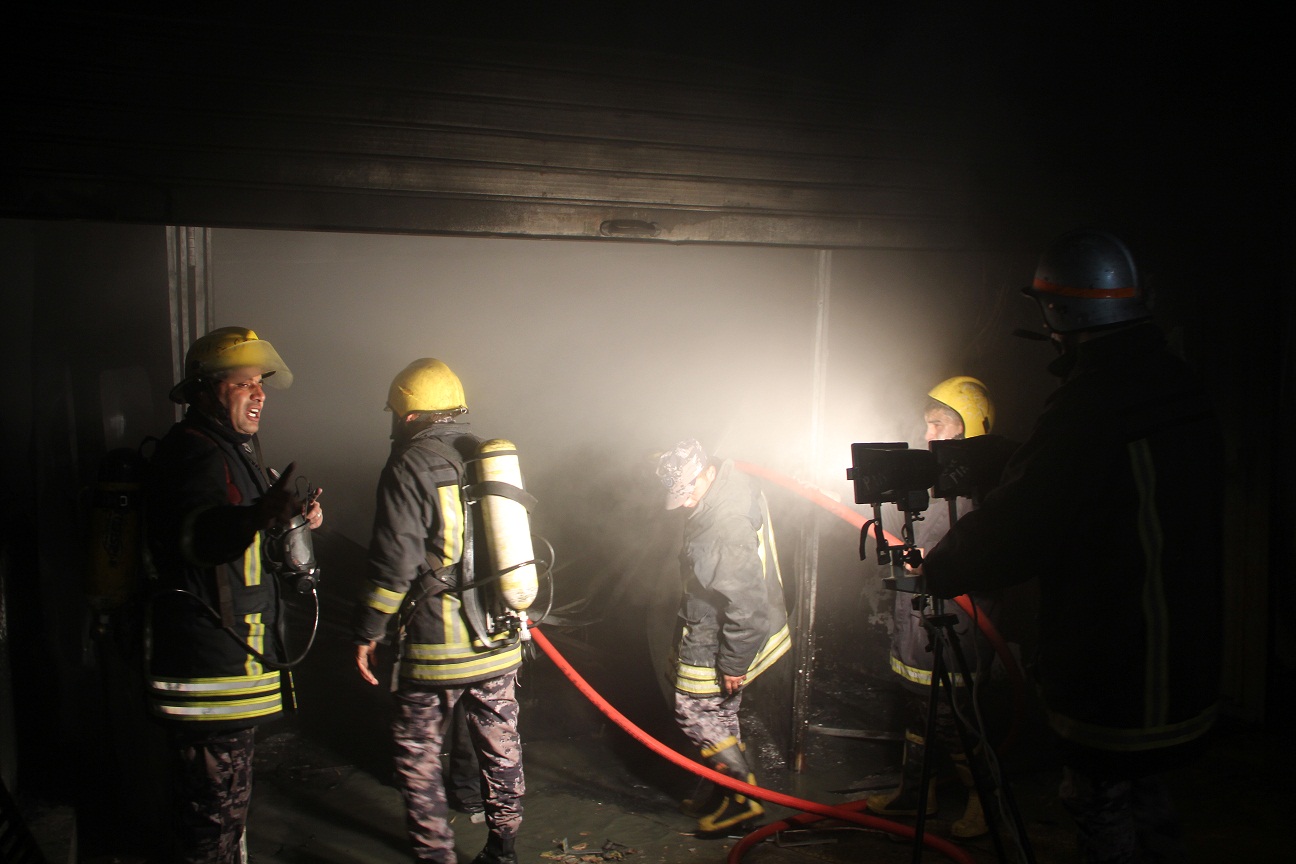 حريق بمحل دهان سيارات في البيادر