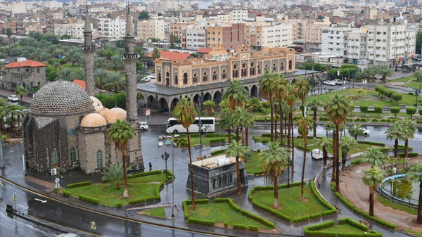 بالصور.. الأمطار تزيد من جمال المدينة