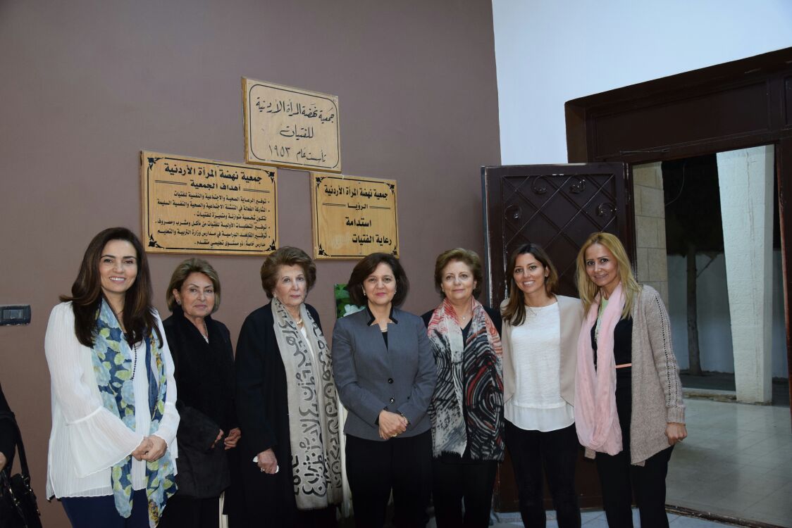 لطوف: تفتتح المكتبة الالكترونية في دار