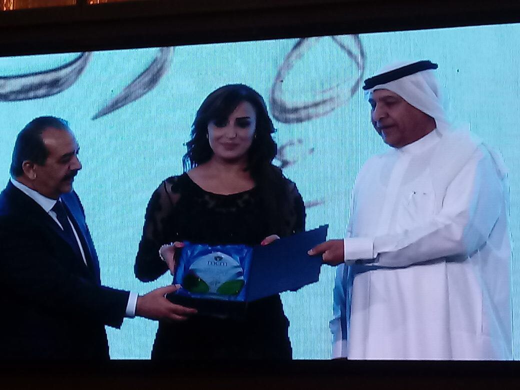 نجوم الإمارات والاردن يرسمون لوحة فنية