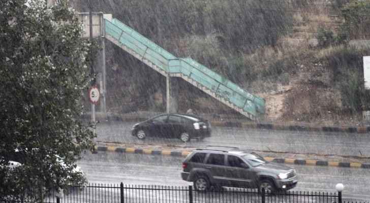 الخميس.. طقس بارد وفرصة لزخات امطار