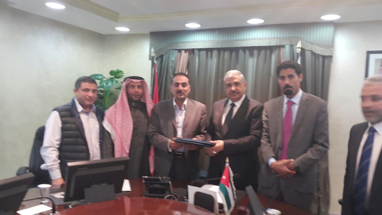 العمل توقع مذكرة تفاهم لإنشاء فرع