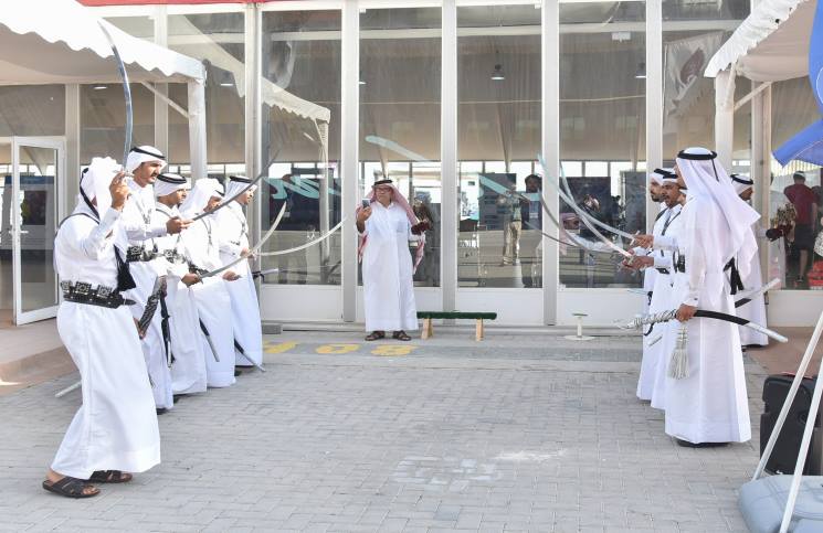 قطر تستقبل أول باخرة عملاقة لموسم