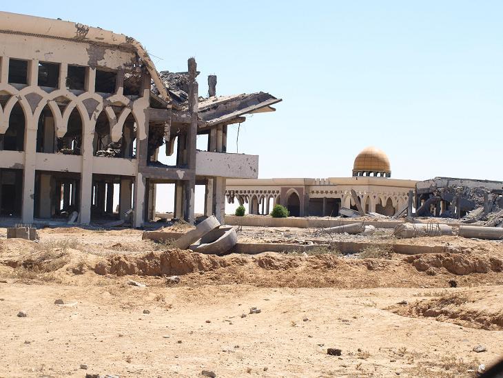 مطار غزة.. ركام شاهد على حلم