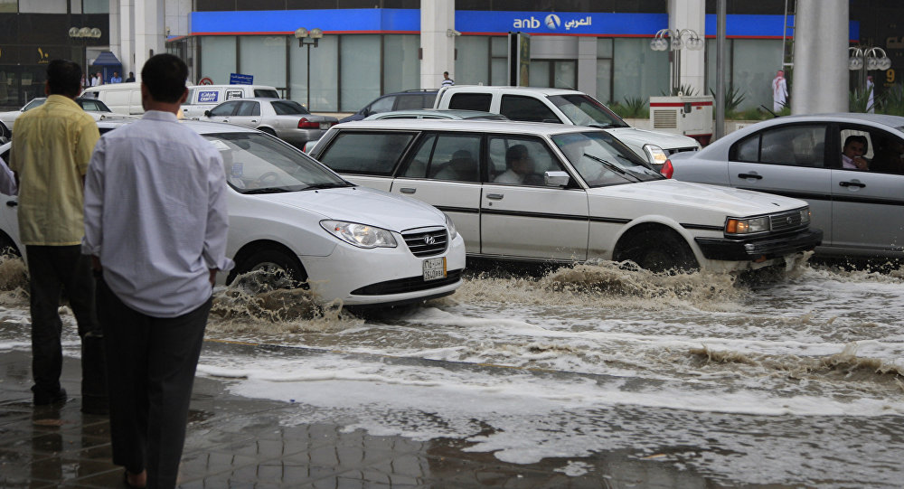 الأمطار تسبب وفاة أسرة كاملة في