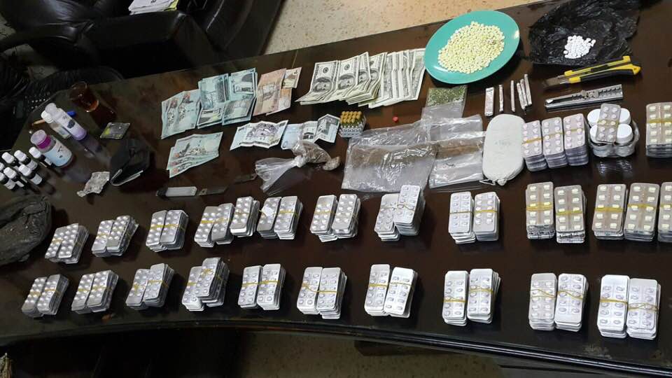 القبض على 9 من مروجي المخدرات