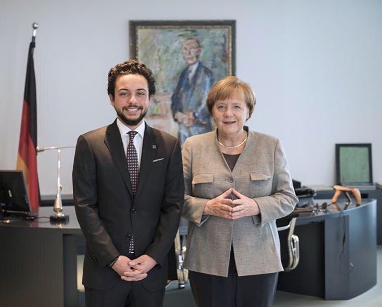 الحسين رفقة ميركل