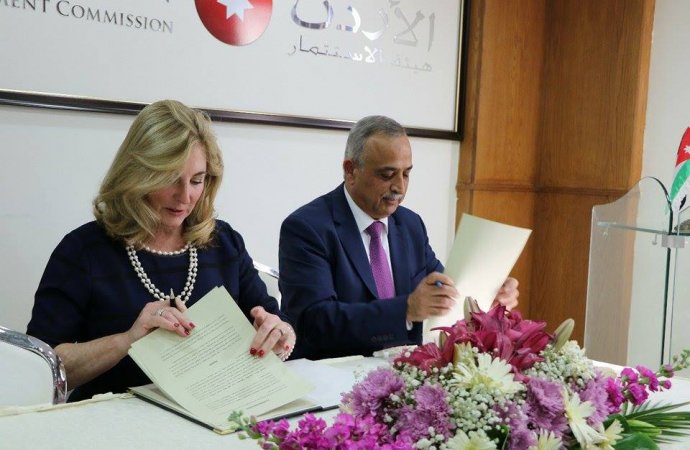 توقيع إتفاقية إنشاء مطار ومركز لوجستي