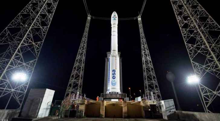 روسيا تفقد الاتصال بقمر صناعي بعد