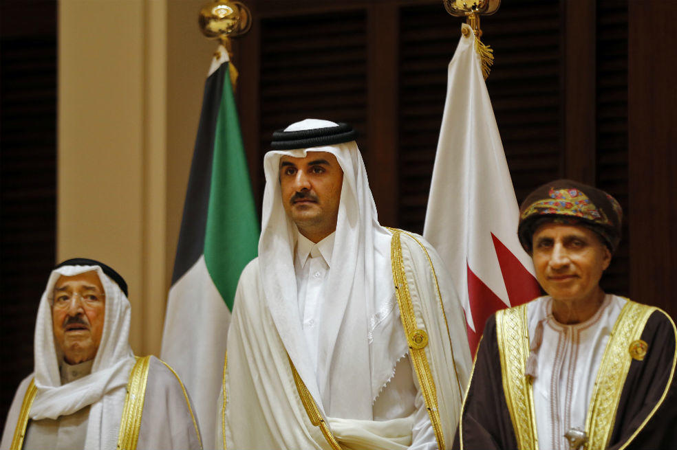 بعد قطر.. عمان تتلقى دعوة الكويت