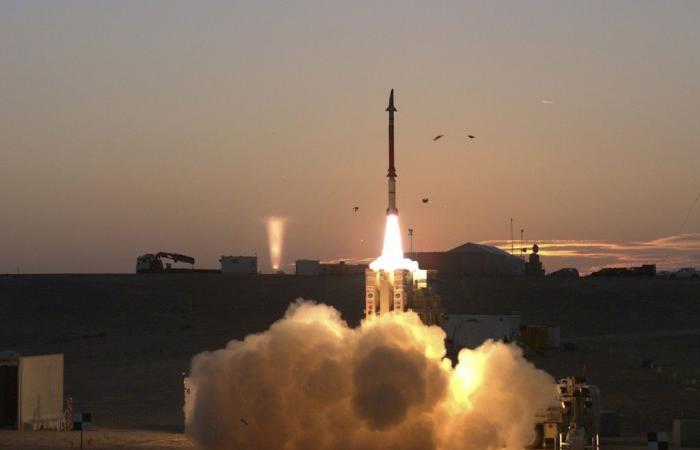 الحوثيون يطلقون صاروخ كروز على مفاعل