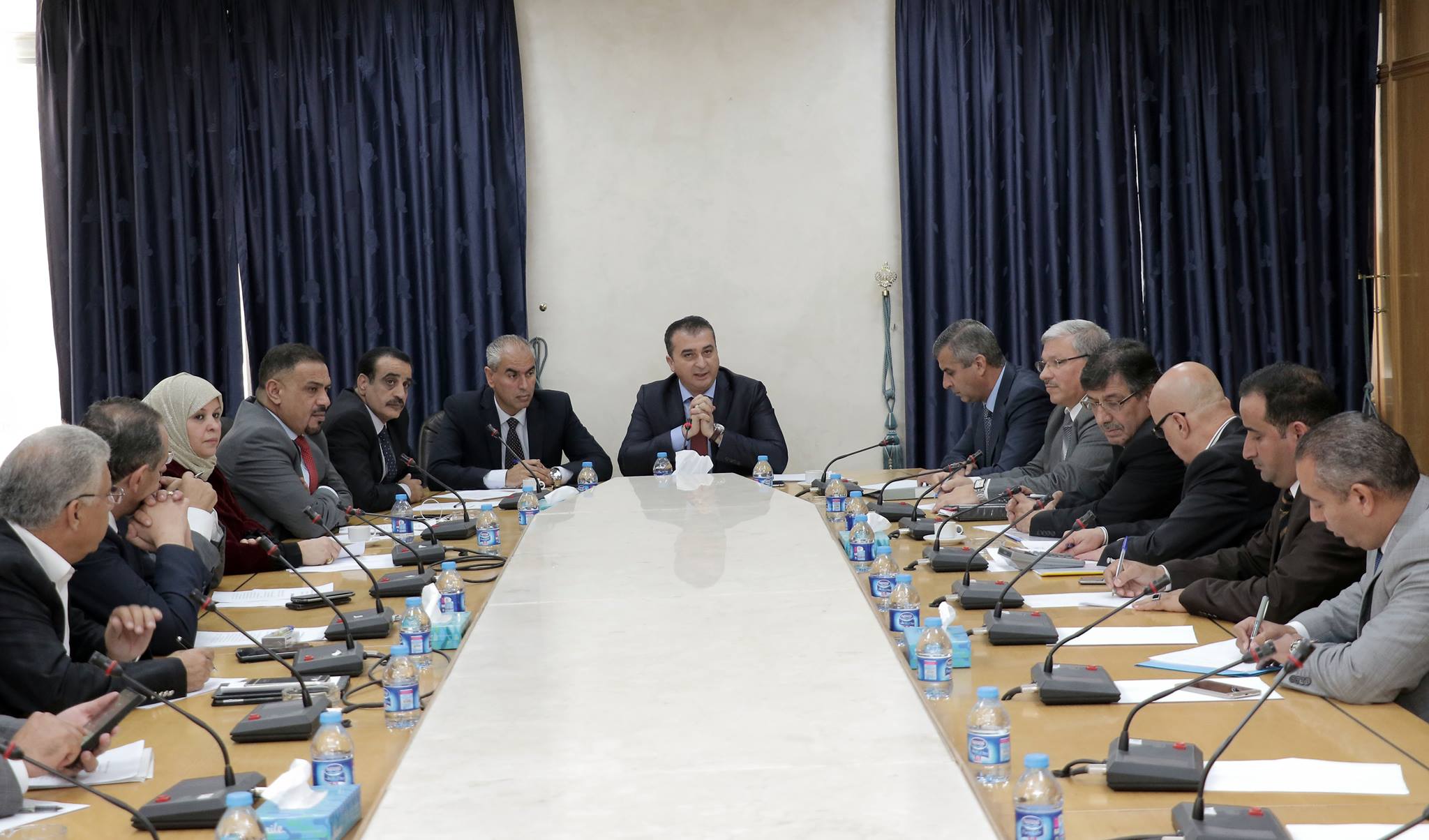 مذكرة نيابية تربط مناقشة ’الموازنة‘ بتراجع