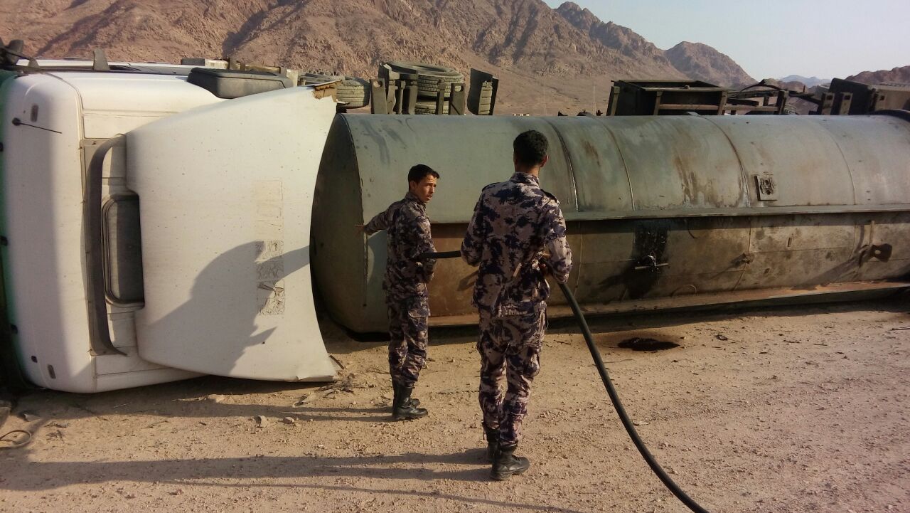 تدهور صهريج غاز يغلق ’الصحراوي‘ باتجاه