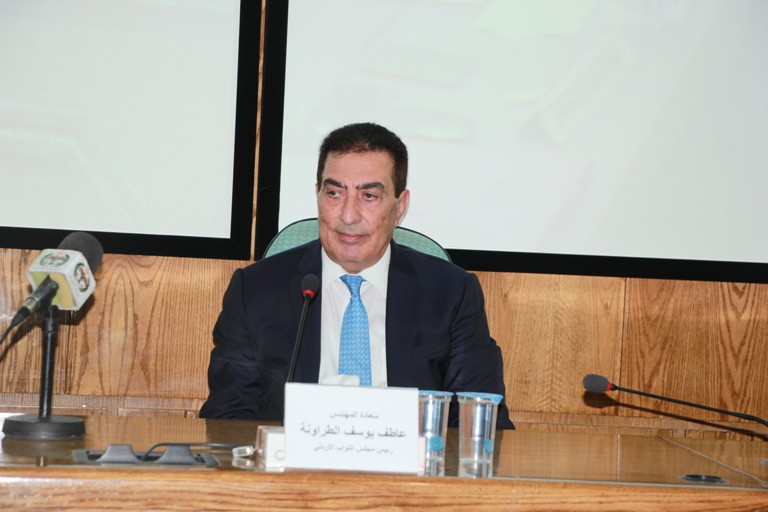 الطراونة: مجلس النواب لن يفتح ذراعيه