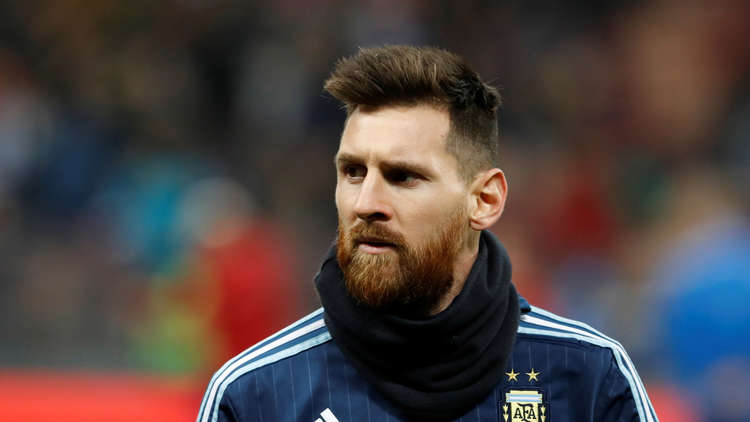 للمرة الثانية.. تحطيم تمثال ميسي في