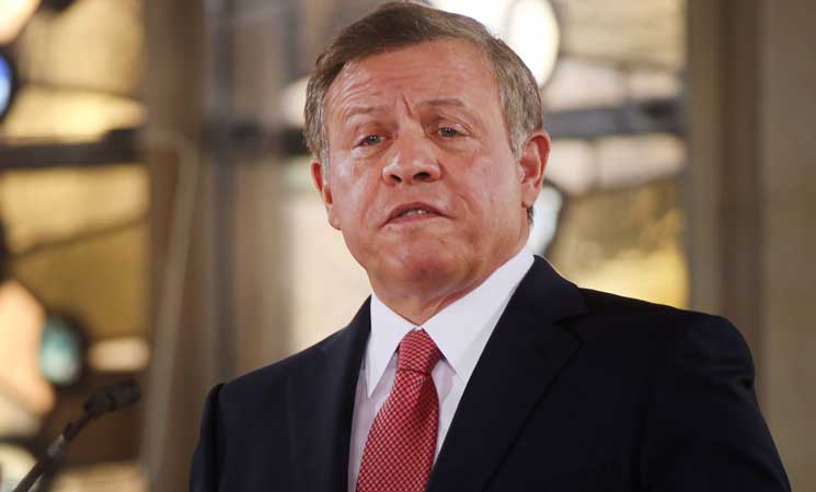 الملك يستنفر لتوقيف قرار نقل السفارة