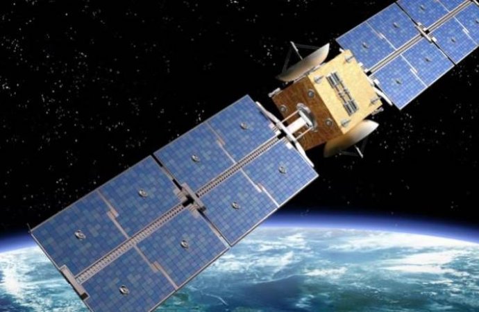 أميركي يدعي ملكية أراض بالفضاء.. ويبيعها