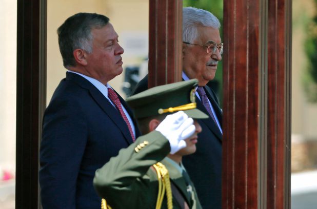 الملك يلتقي عباس في عمّان اليوم