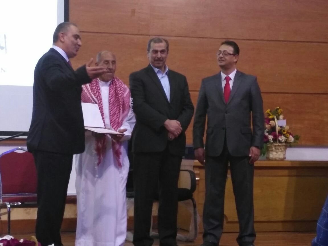 الثقافه تكرم ايقونة التراث العقباوي (صور)