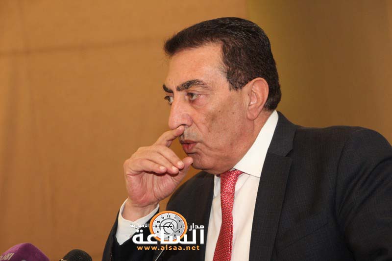 الطراونة يلقي خطابا ناريا أمام الحشود