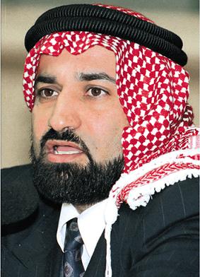 العموش يكتب: أميركا يحكمها مجنون