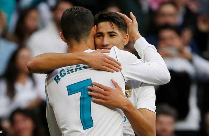 أشرف حكيمي.. أول عربي يسجل لريال