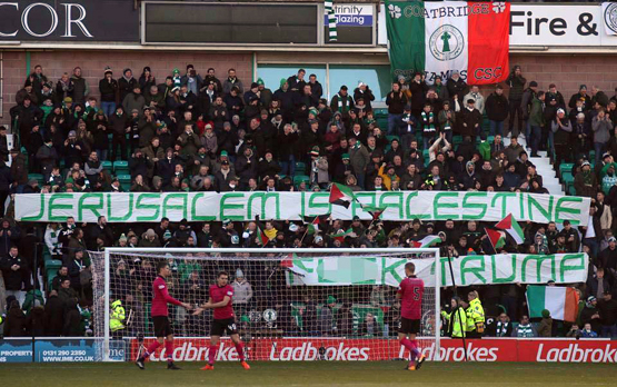 جماهير سيلتيك تتضامن مع الفلسطينيين وتشتم