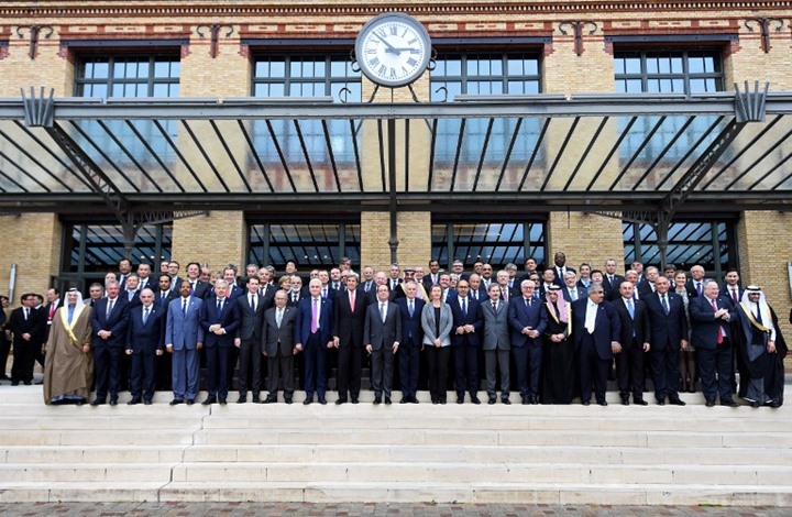 مفاجأة مؤتمر باريس.. محادثة بين وزيري