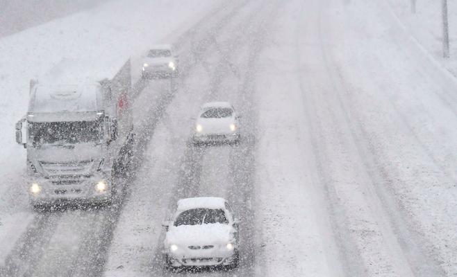 عاصفة ثلجية تضرب أوروبا وتربك حركة