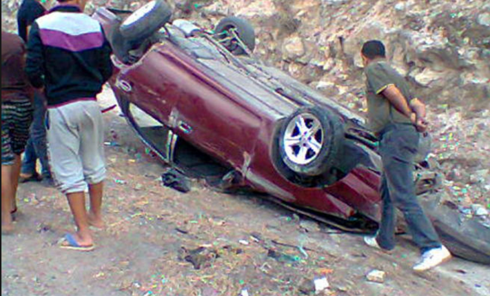 اصابة أربعة اشخاص اثر حادث على