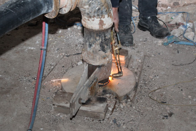 مداهمة للمياه والامن والدرك لردم بئر