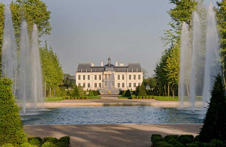 نيويورك تايمز: أمير سعودي يشتري أغلى